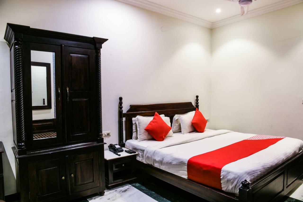 Oyo 1681 Hotel Devansh Udaipur Exterior photo