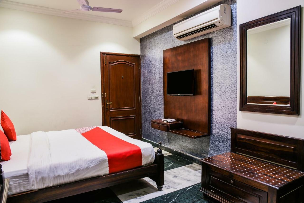 Oyo 1681 Hotel Devansh Udaipur Exterior photo
